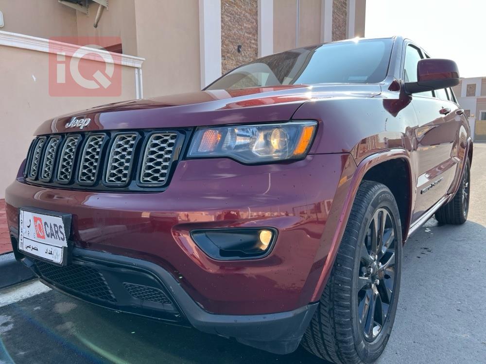 جیپ گراند شیرۆکی